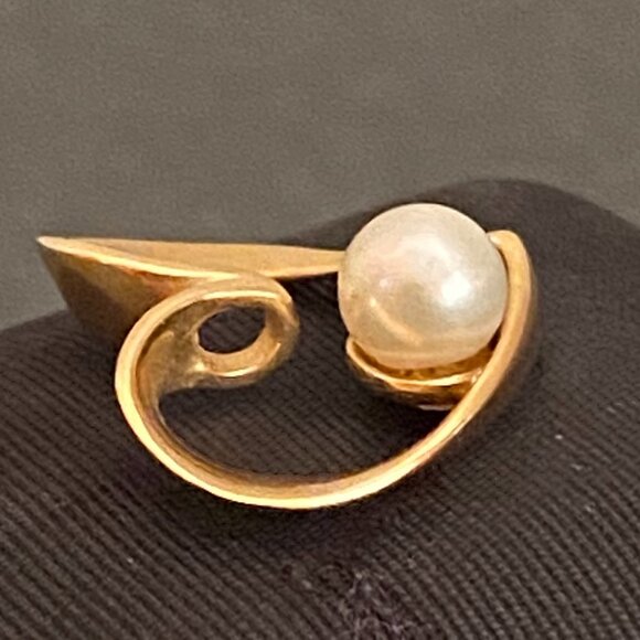 Solid 14K P Yellow Gold and White Pearl Accent Heart Pendant/Enhancer - Picture 4 of 4